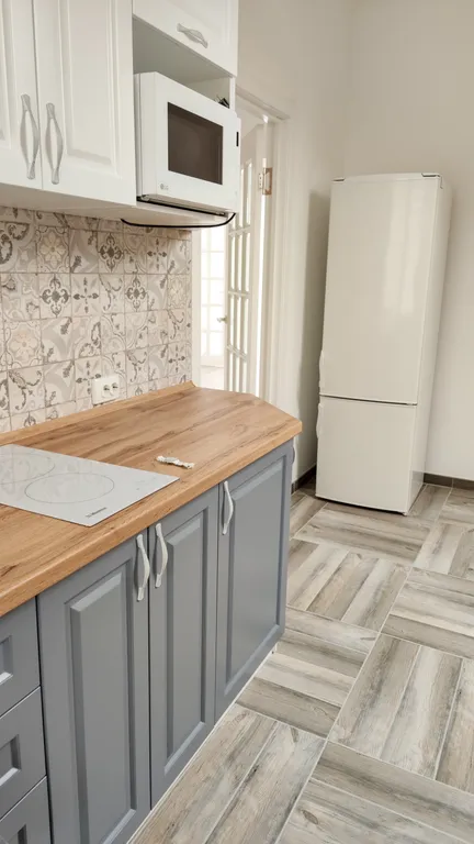 Дом вилла Надежда с видом на Владимирский собор, отдельный вход