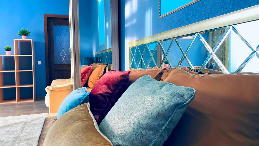 Просторная квартира с лоджией на площади Революции