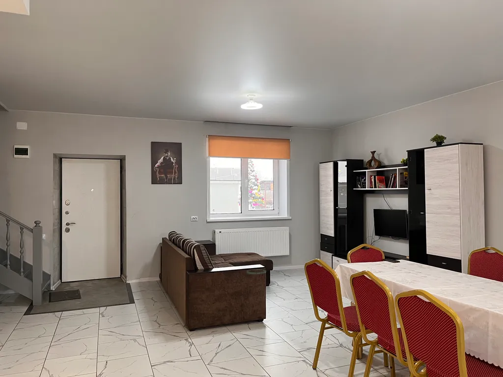 Уютный 2 этажный дом из 4 комнат