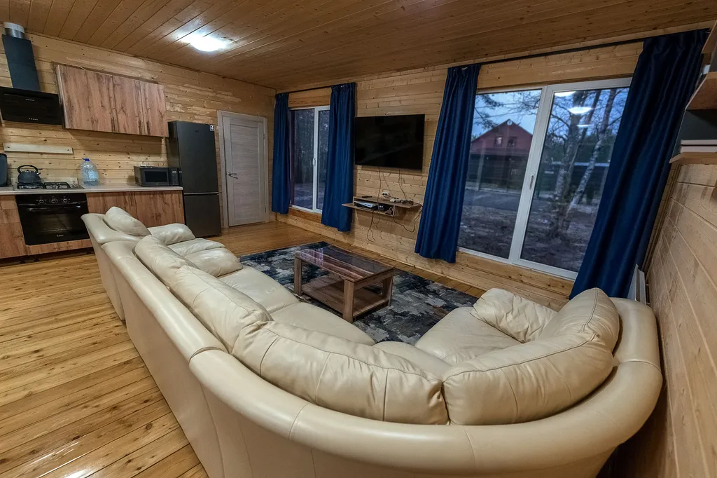 Коттедж Дом с камином, сауной и панорамными окнами — Стеклянный