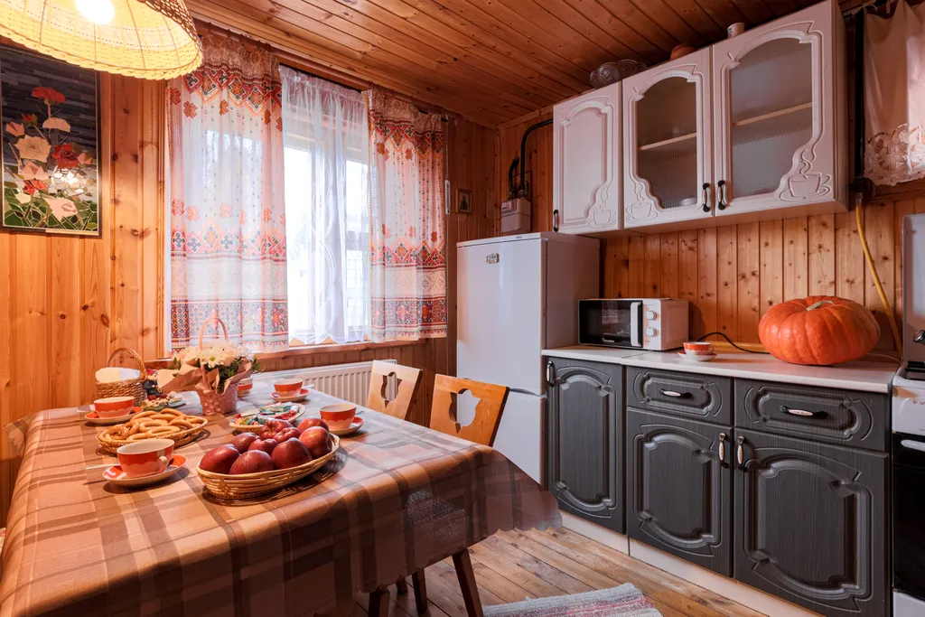 Монастырская изба