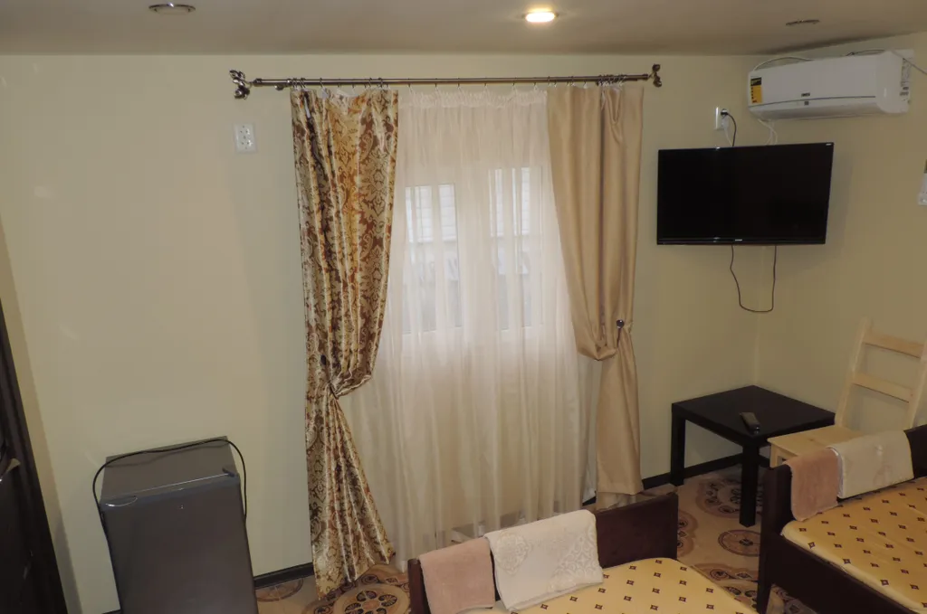 Уютная комната, море 50 метров душ/туалет в номере