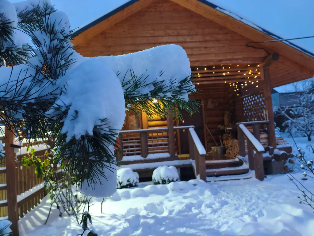 Дом с большой террасой