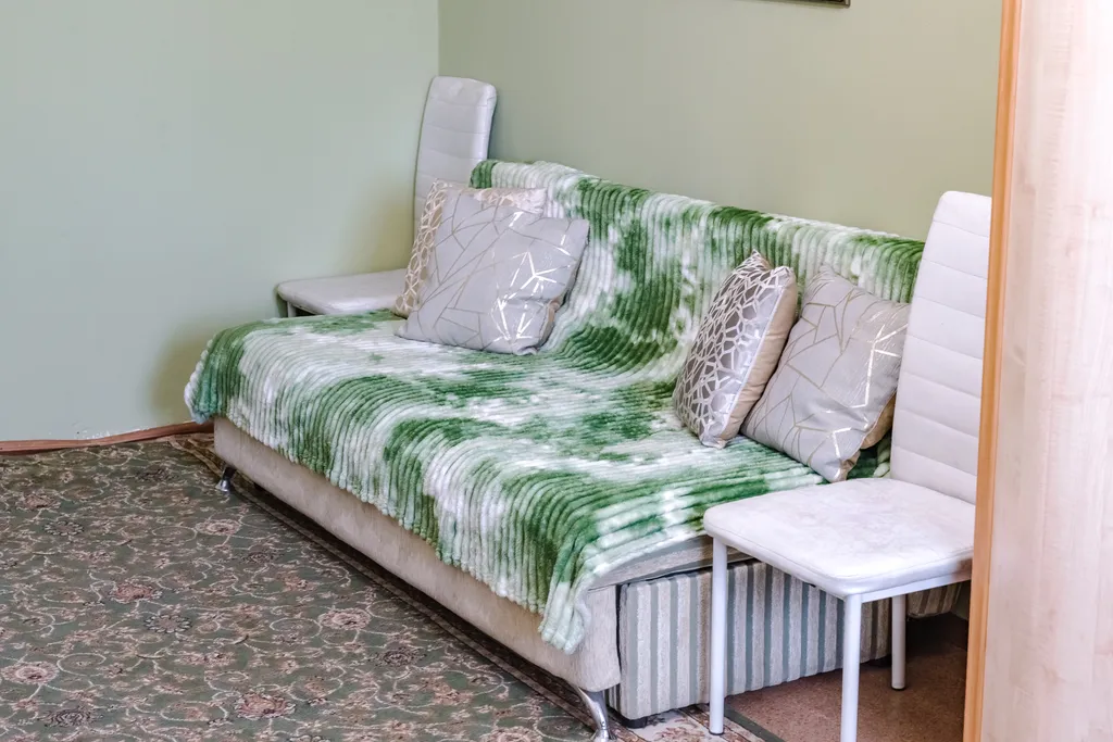 Солнечная комната-студия рядом с Театром драммы