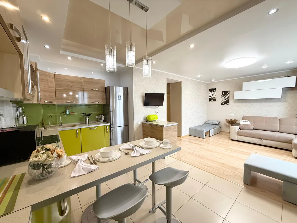 Двухкомнатная квартира возле торгового квартала