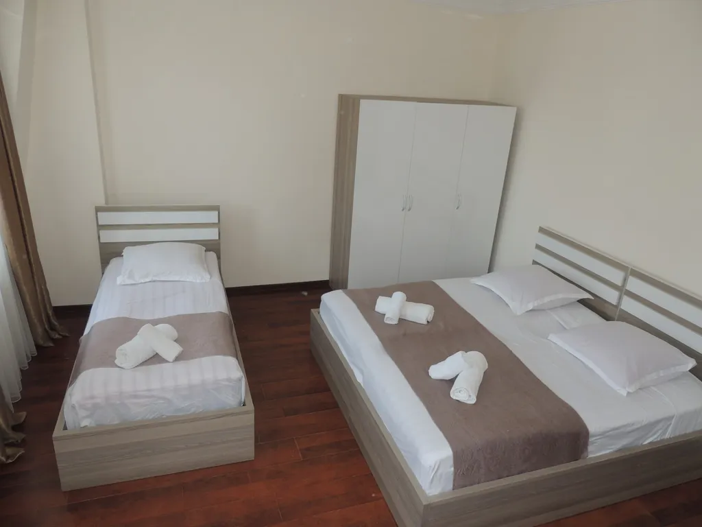 4-комнатная Квартира