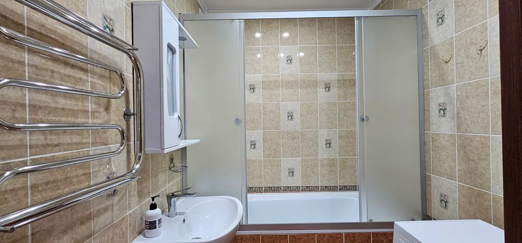 Современные трехкомнатные апартаменты на 14 этаже