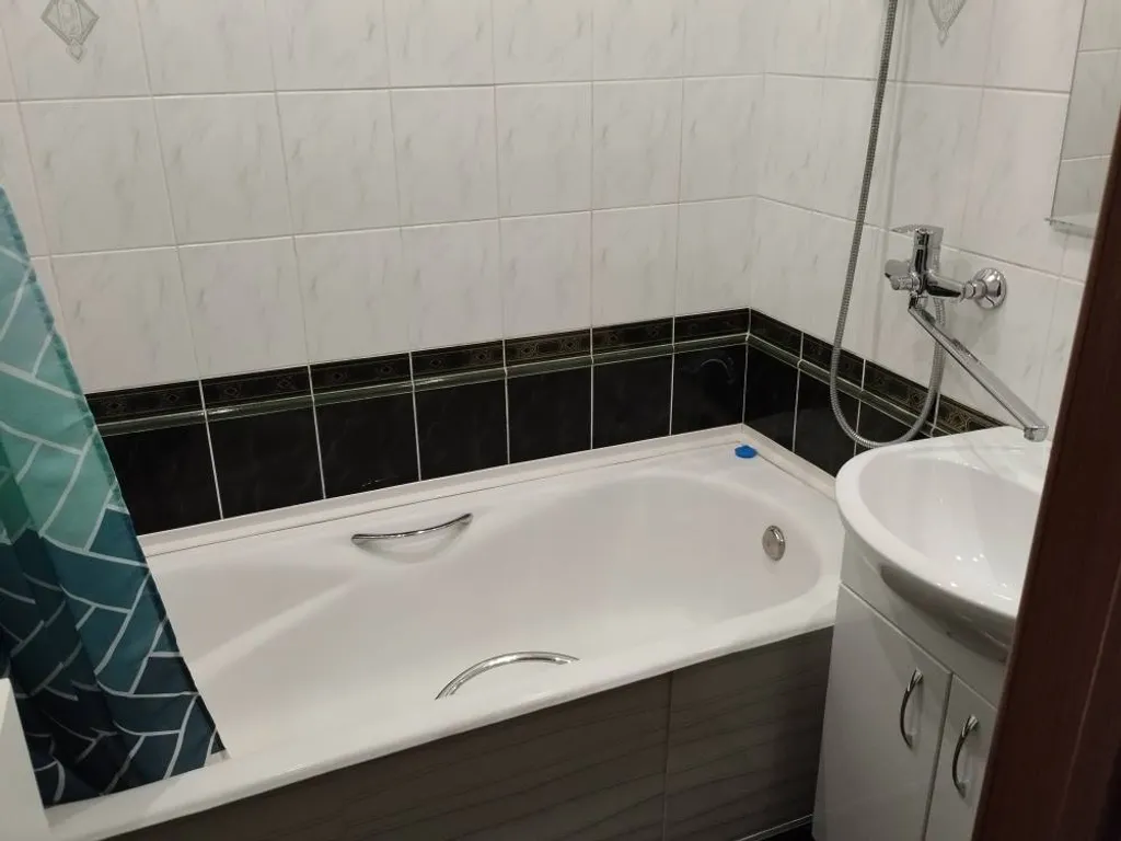 На Ленинградской у Золотого Ключика