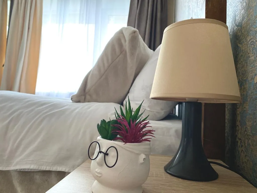 Евродвушка с видом на озеро