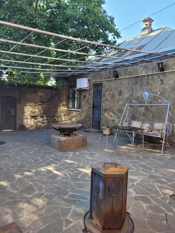 Коттедж Отдельный домик в центре города — аренда посуточно в Таганрог