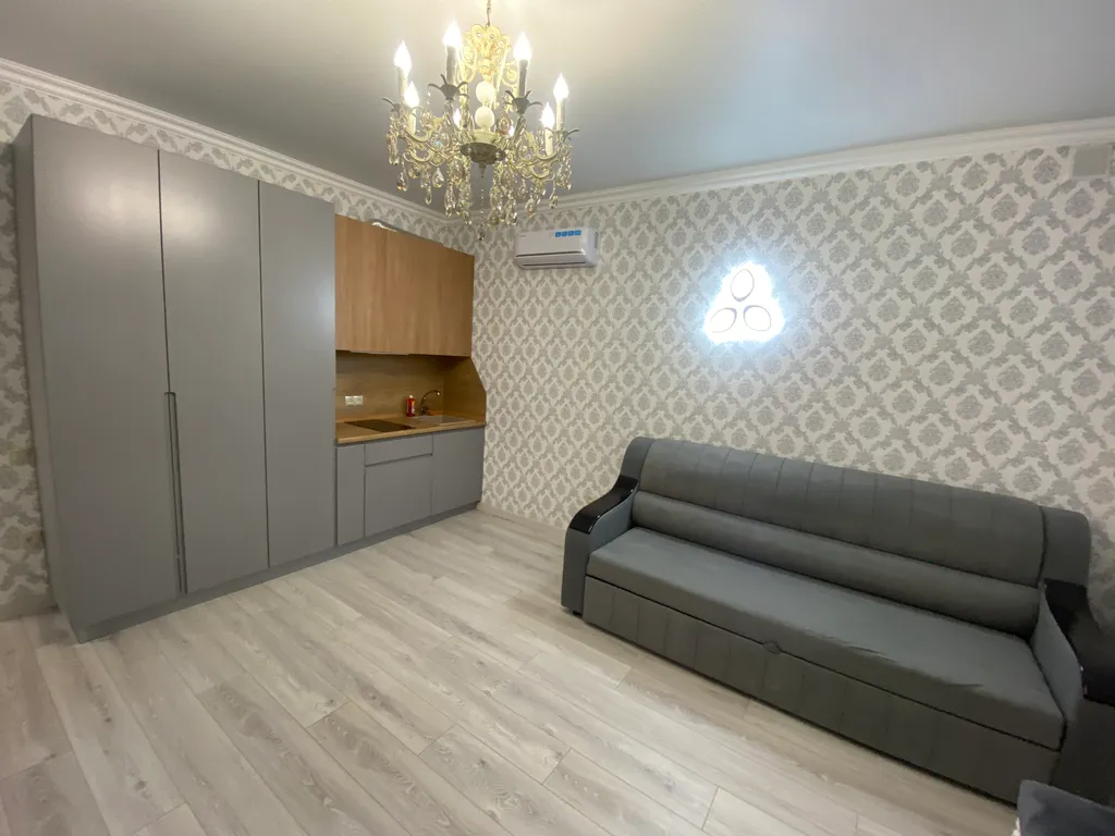 Красивая уютная квартира-студия для двоих возле самого моря, с бассейном