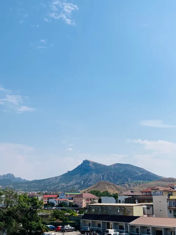 Апартаменты Sun & Atlas в Судаке в 30 м от моря с видом на горы