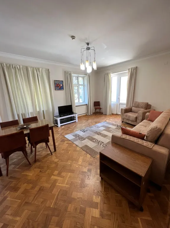 Квартира рядом с Бульваром — аренда посуточно в Баку