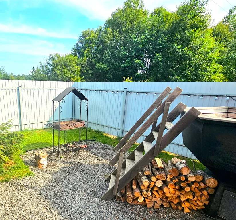 Коттедж Коттедж Шалаш с русской баней и банным чаном — Снегиревка