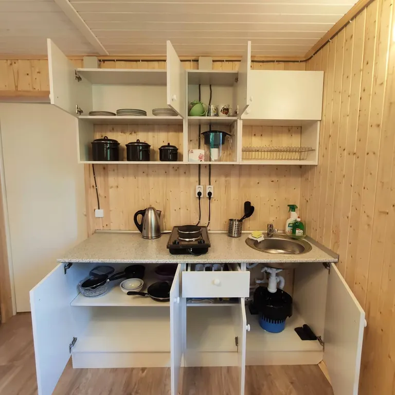 Коттедж Дом с террасой прямо на берегу реки — Торфяное