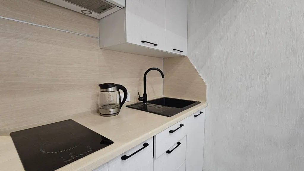 Двухуровневая студия недалеко от АГУ, АГТУ