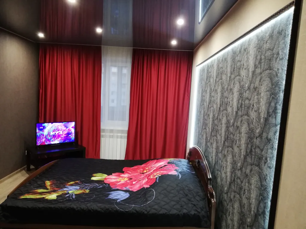 Новый дом с своим отоплением в центре с кондиционером