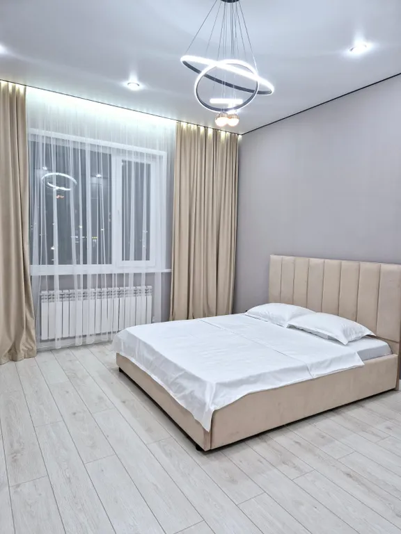 Евротрешка вблизи expo megasilkway