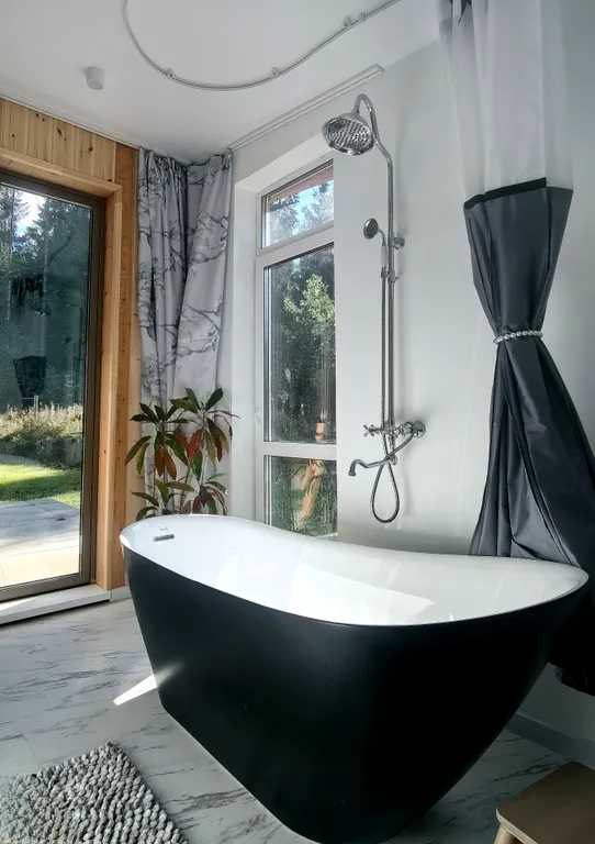 Домик у леса