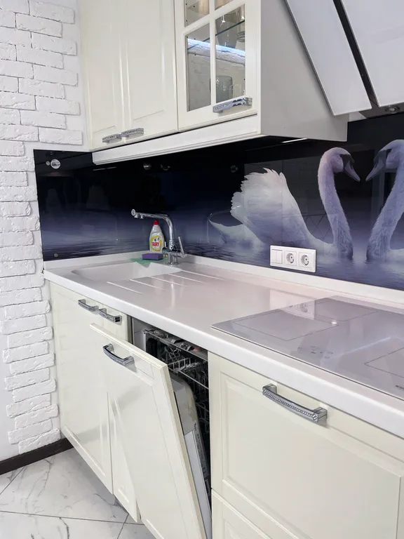 Трехкомнатная квартира на Парнасе