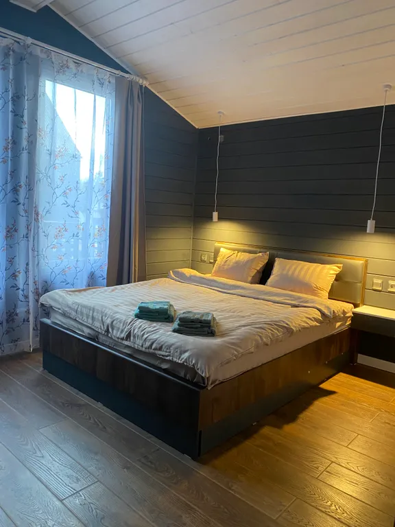 Коттедж Дом с баней и Сибирским чаном у леса и озера — Семеновское