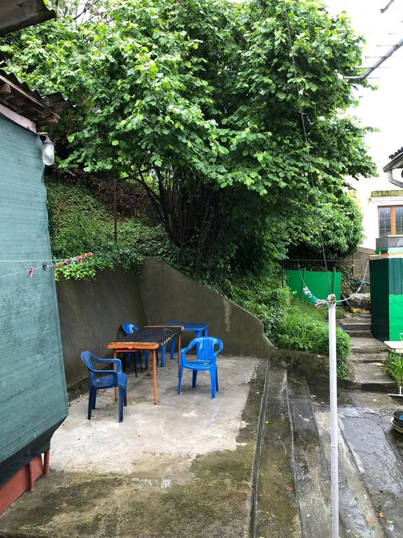 Уютная комната для троих человек с кондиционером