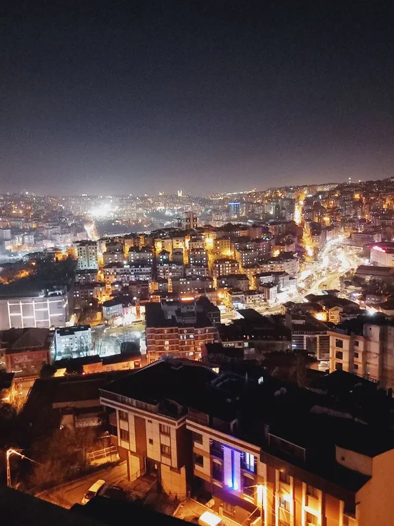 Видовая квартира с террасой в центре