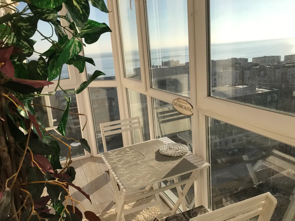 Студия на набережной с видом на Волгу