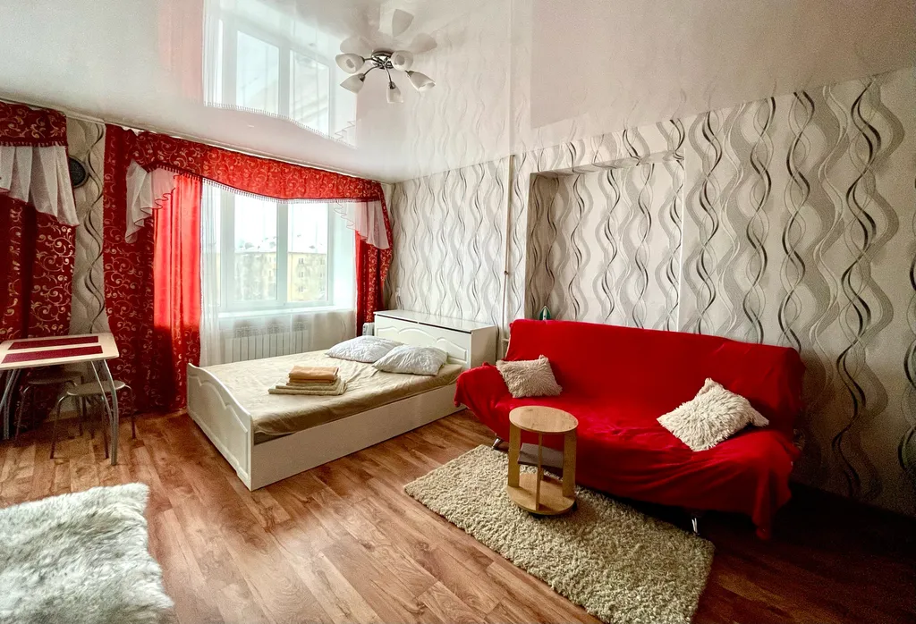 Квартира напротив Кристалл, городской парк — аренда посуточно в Междуреченск