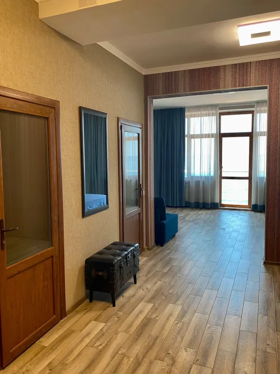 Светлая студия возле моря