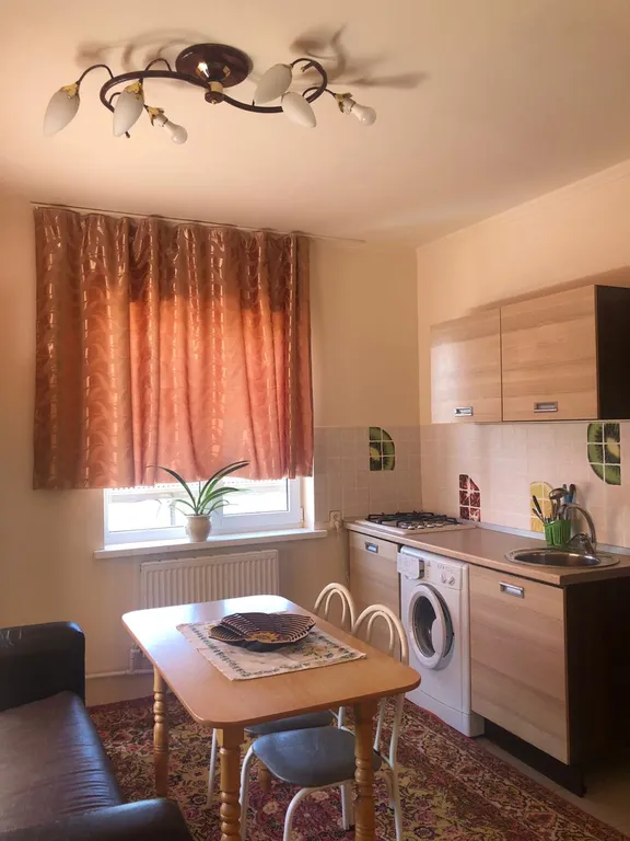 Просторный дом с благоухающим садом у Фаины