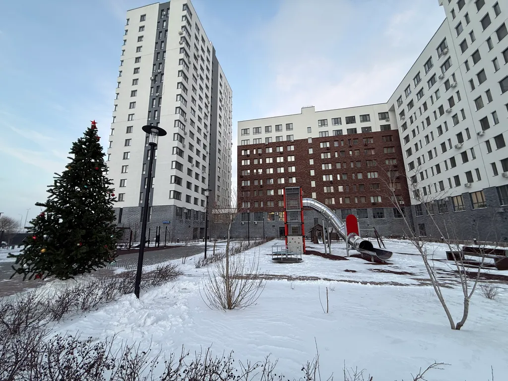 Квартира Элитные апартаменты на берегу реки Тура с видом на Мост Влюбленных — Тюмень