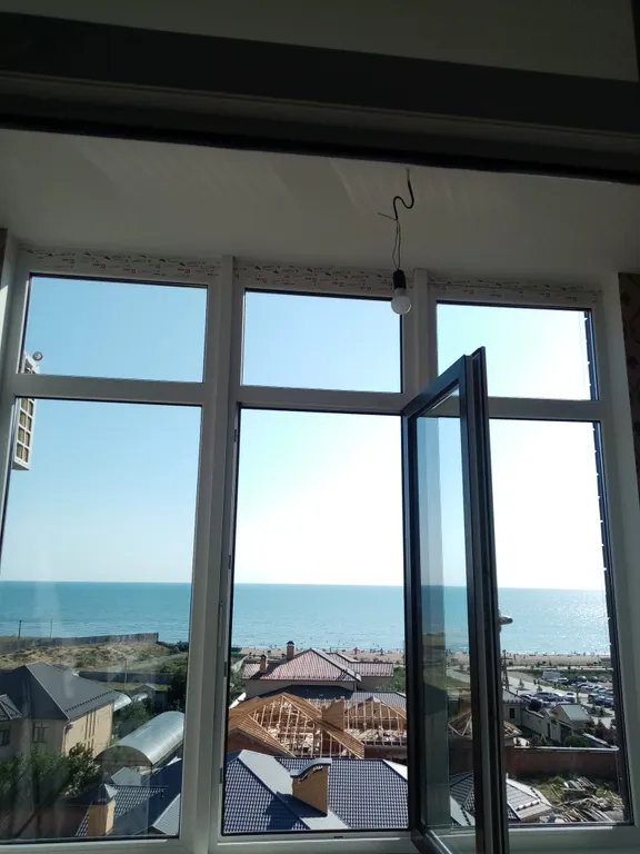 Уютная светлая квартира с видом на море