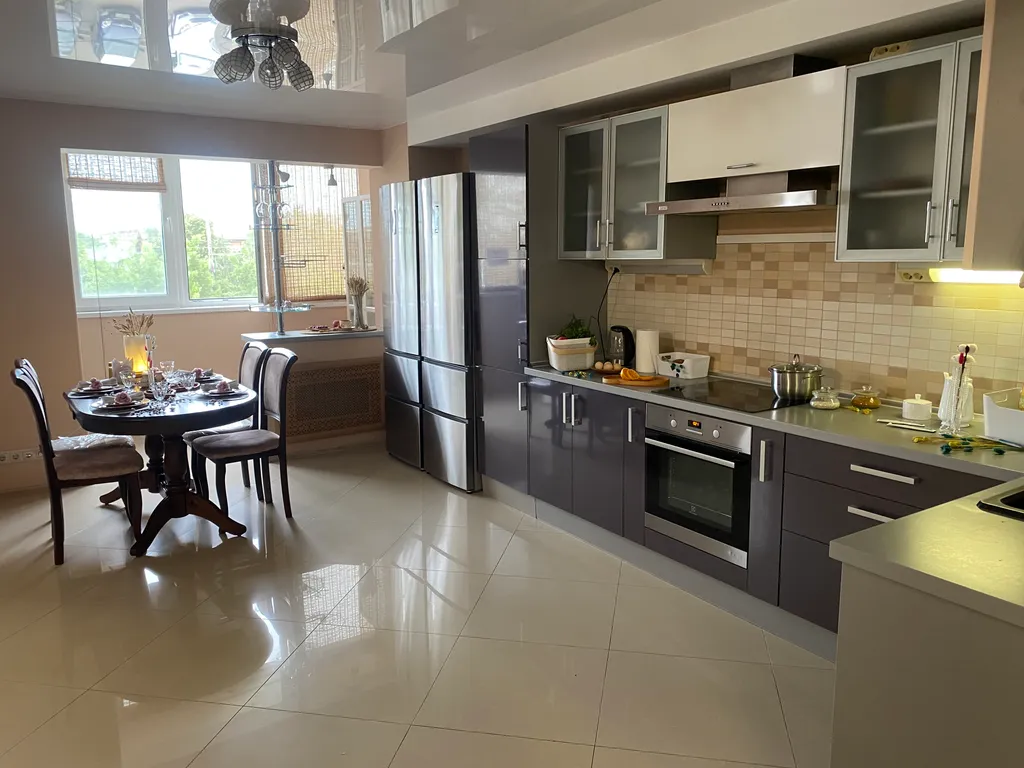 Трехкомнатная квартира у клиники Фёдорова