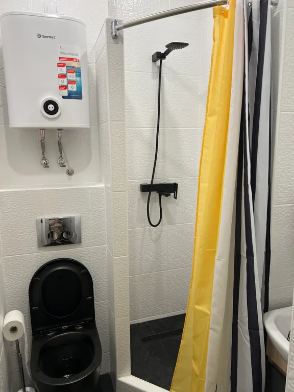 Квартира Квартира Комфортабельная студия с собственной террасой возле Планеты — Красноярск