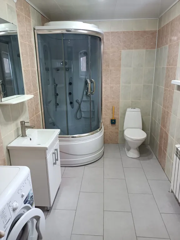 Благоустроенный дом на берегу реки