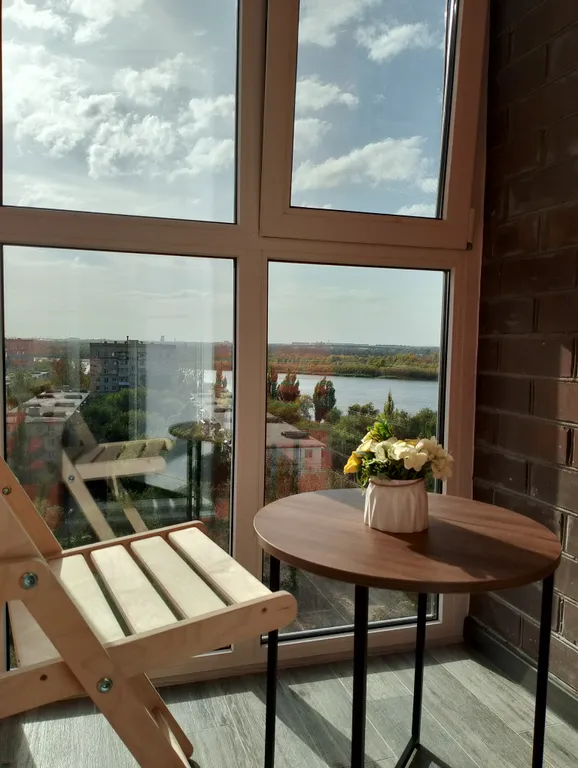 Новая уютная студия с видом на Волгу в центре