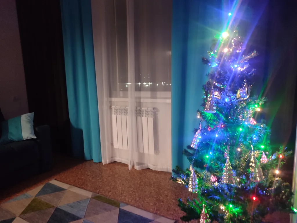 Уютная квартира в центре города — аренда посуточно в Саяногорск