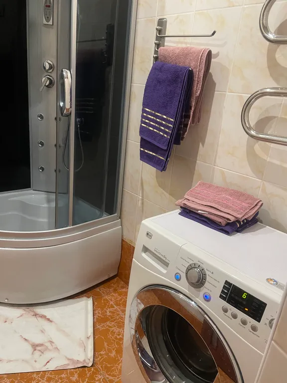 Квартира Просторная, уютная квартира в отличном месте — Элиста