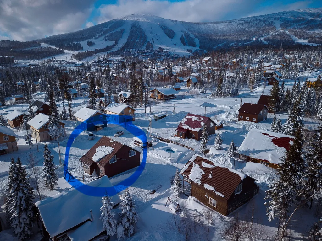 Коттедж с видом на гору Зелёную