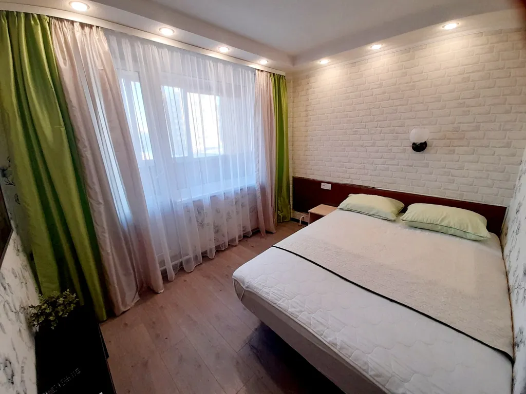 3-х комнатная квартира с хорошим ремонтом, Октябрьский район