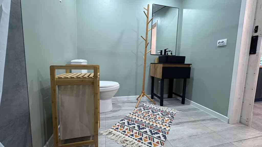 Домик на море, тихое и спокойное место, дубовая роща