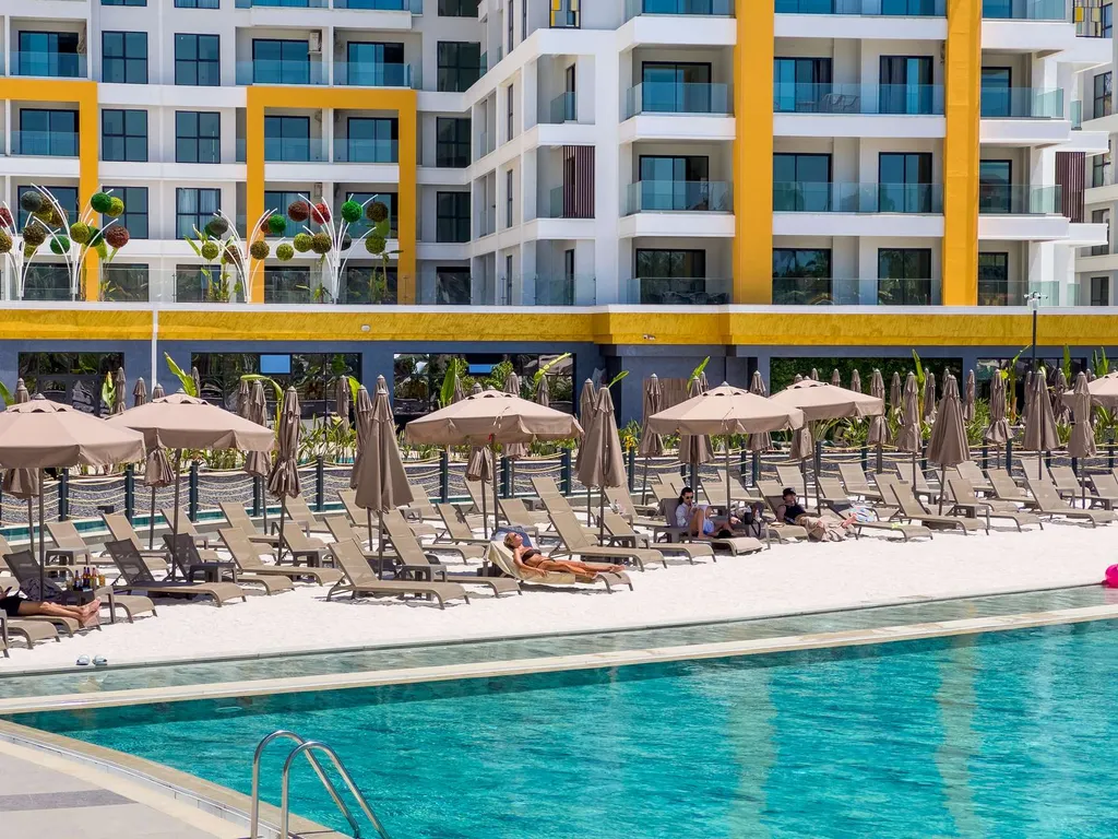 Апартаменты Azura World с видом на море, в комплексе 5 звезд