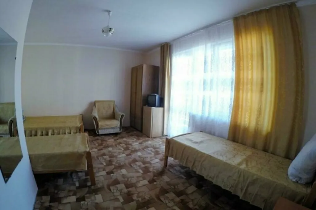 Квартира Квартира Четырехместный номер с доп. местом с балконом и видом на горы — Лазаревское