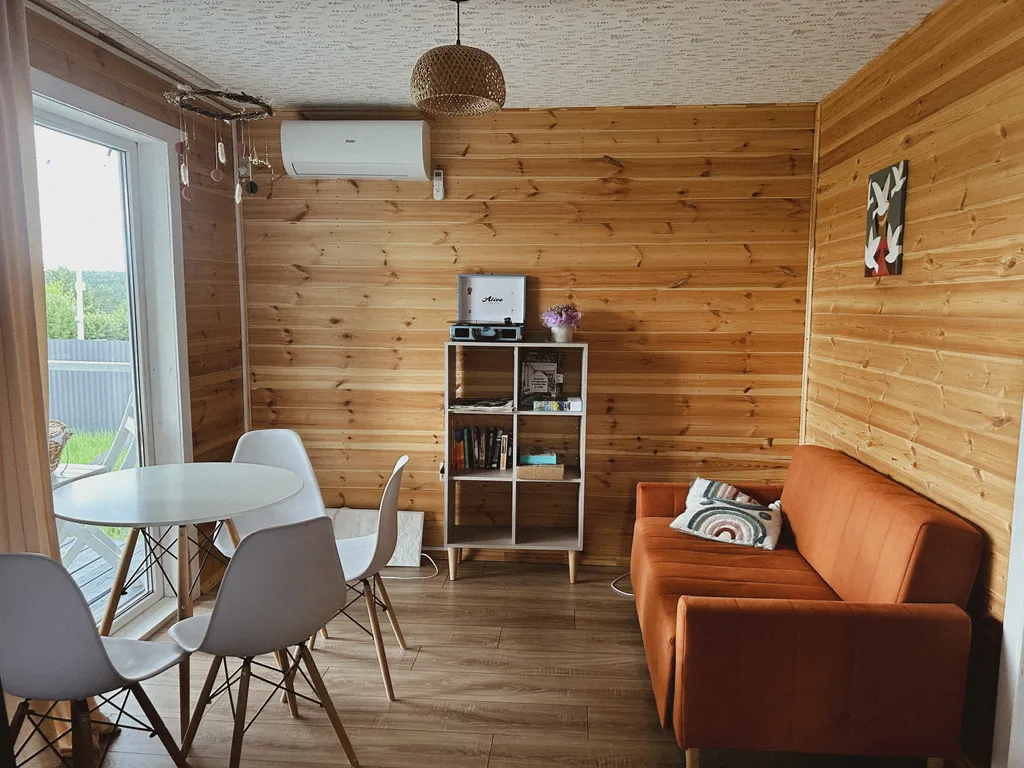 Дом с душой у соснового леса