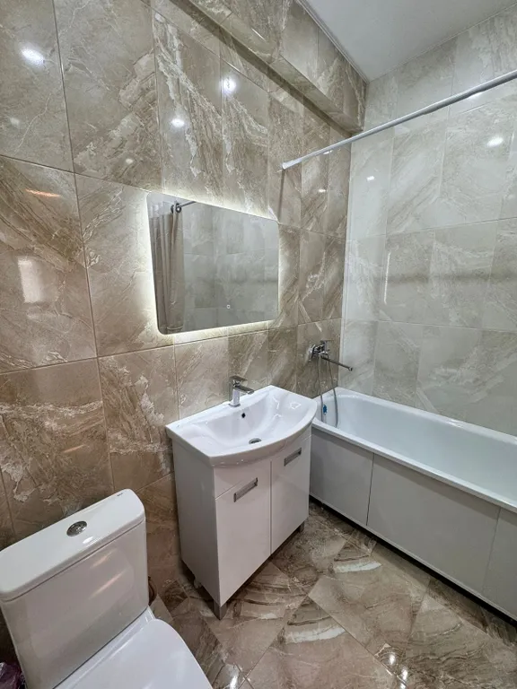 С видом на море уютная, новая квартира возле Анжи-Арены