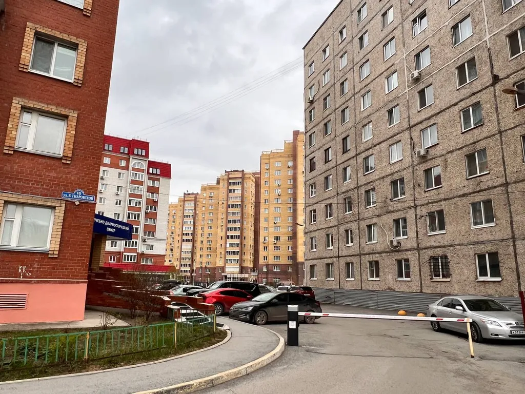 Квартира Квартира 3-комнатная в новом доме многоместная уютная ТЦ Остров кристалл развязка — Тюмень