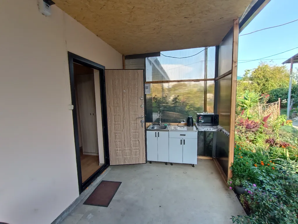 Двухместный номер стандарт с собвеным душевым и туалетом