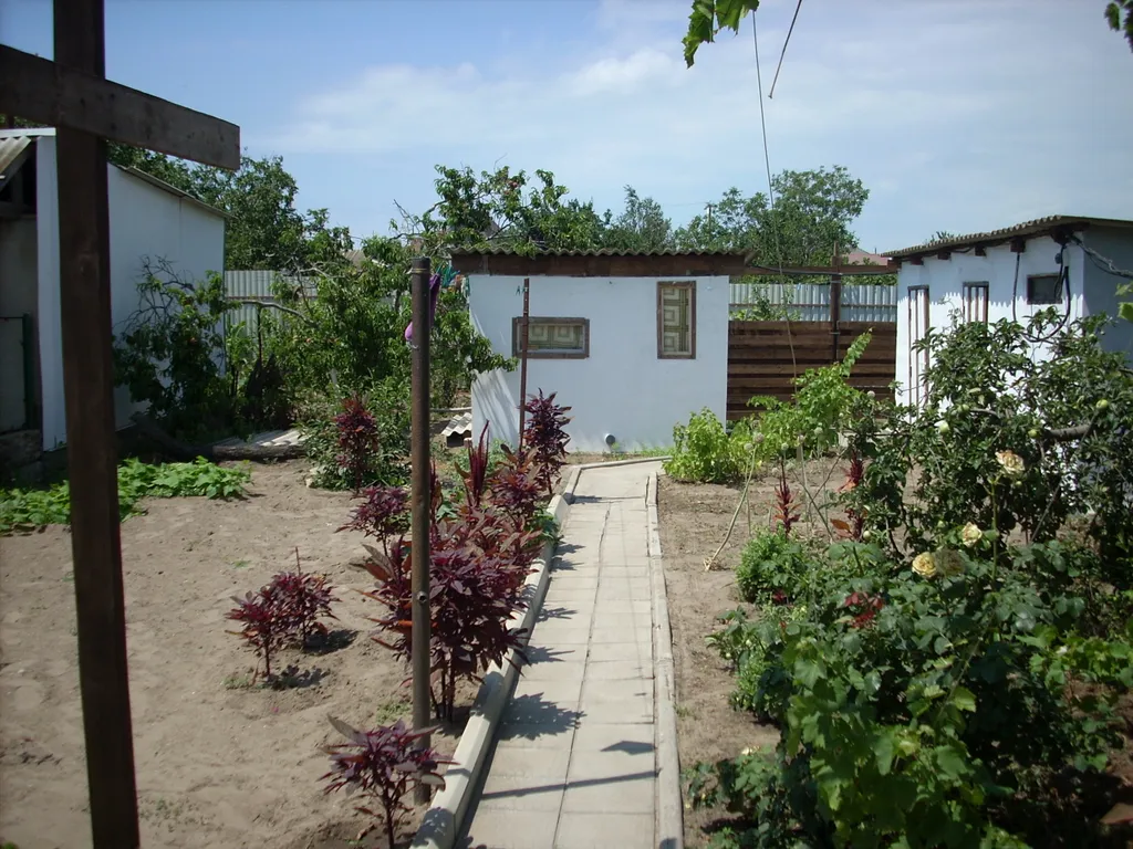 Дом с садом, частный сектор