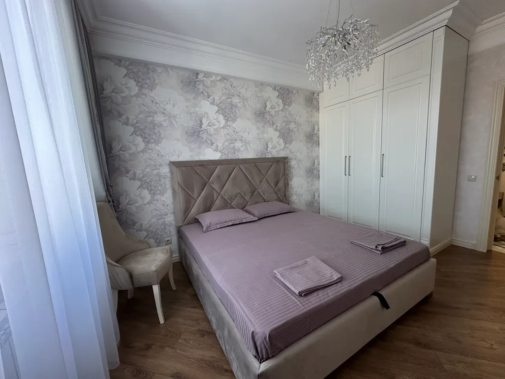 Трёхкомнатная квартира с дизайнерским ремонтом